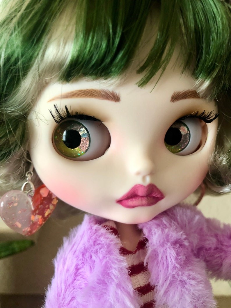Avery – Custom Blythe Doll One-Of-A-Kind OOAK Custom OOAK Blythe Doll