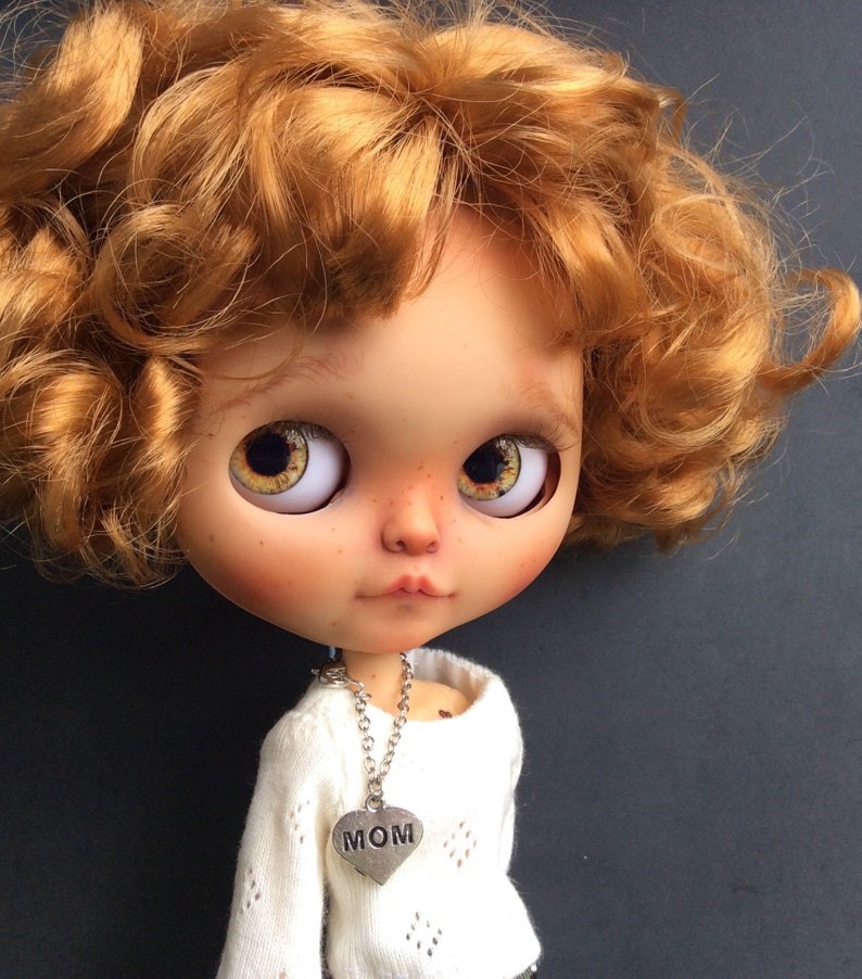 Billie – Custom Blythe Doll One-Of-A-Kind OOAK Custom OOAK Blythe Doll