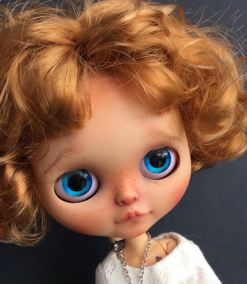 Billie – Custom Blythe Doll One-Of-A-Kind OOAK Custom OOAK Blythe Doll