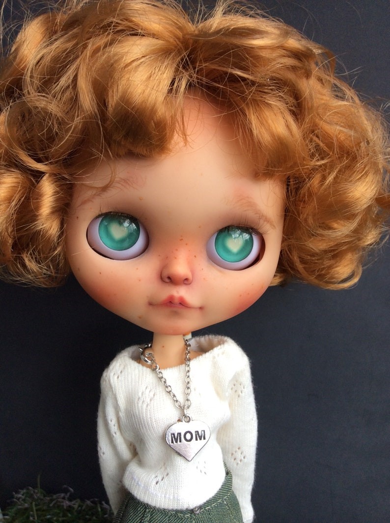 Billie – Custom Blythe Doll One-Of-A-Kind OOAK Custom OOAK Blythe Doll