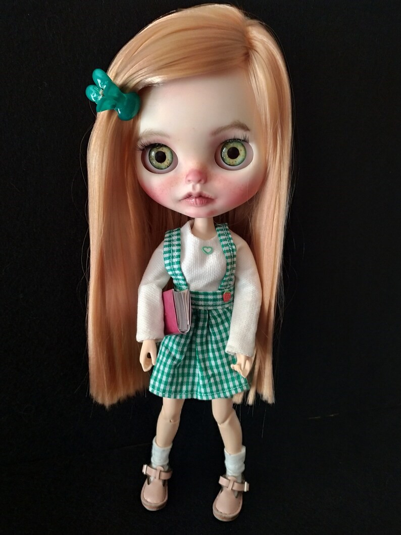 Dalia – Custom Blythe Doll One-Of-A-Kind OOAK Custom OOAK Blythe Doll