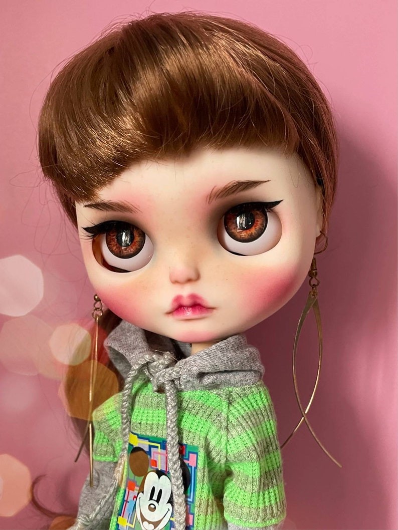 Delilah – Custom Blythe Doll One-Of-A-Kind OOAK Custom OOAK Blythe Doll
