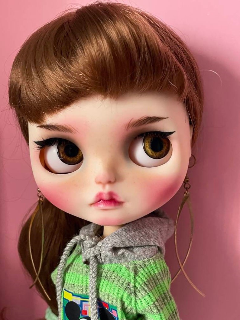Delilah – Custom Blythe Doll One-Of-A-Kind OOAK Custom OOAK Blythe Doll