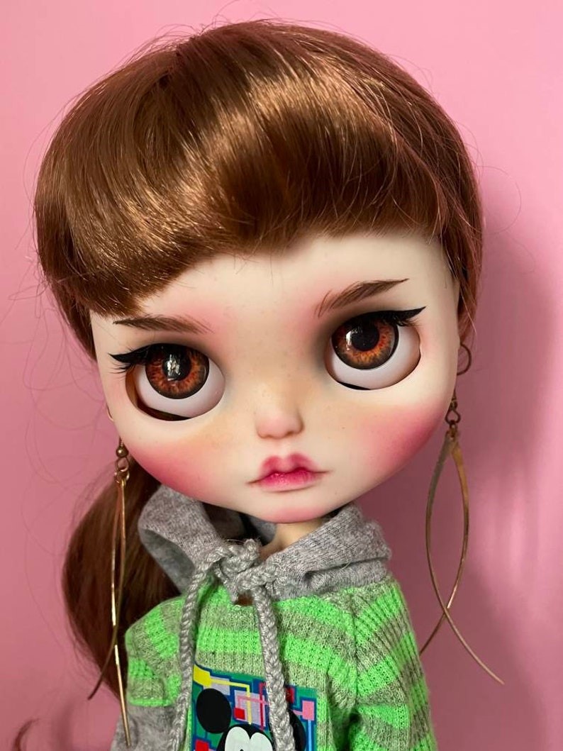 Delilah – Custom Blythe Doll One-Of-A-Kind OOAK Custom OOAK Blythe Doll
