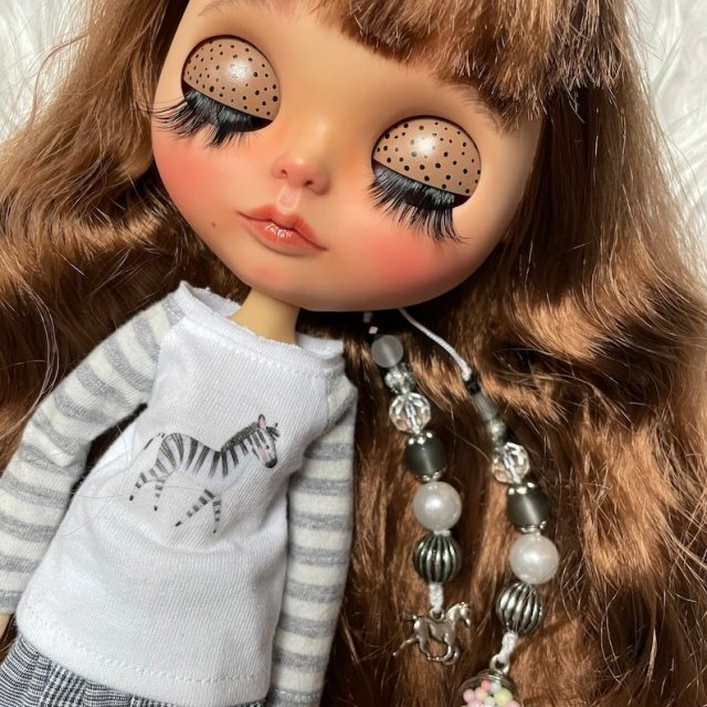 Poupée Blythe Custom 'Sorbonne' – Hasbro/Tomy – Pièce Unique Avec Vêtements