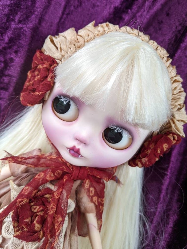 Emily – Custom Blythe Doll One-Of-A-Kind OOAK Custom OOAK Blythe Doll