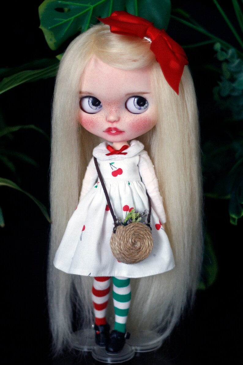 Haylee – Custom Blythe Doll One-Of-A-Kind OOAK Custom OOAK Blythe Doll