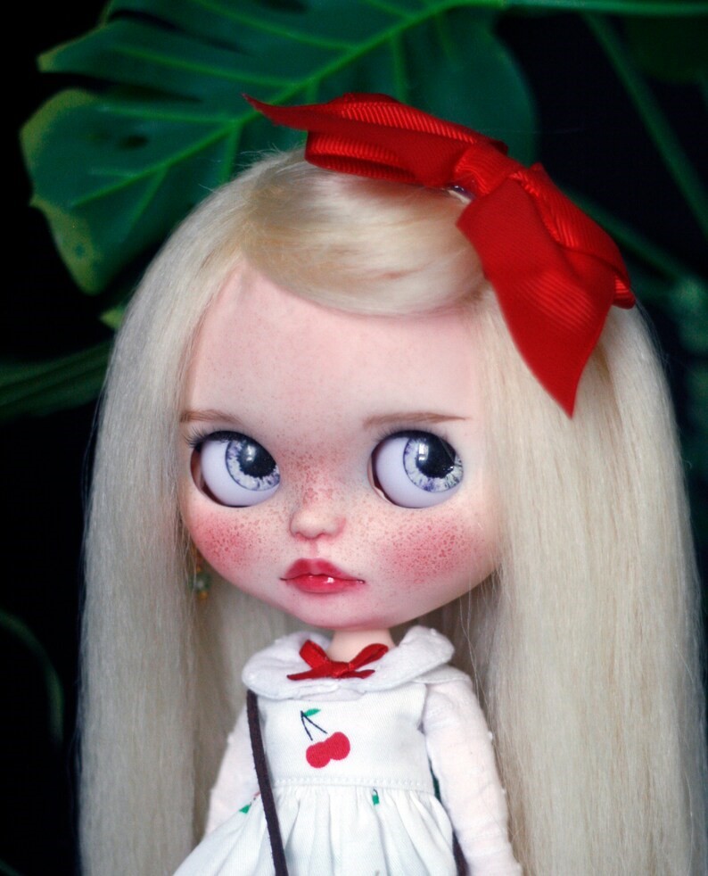 Haylee – Custom Blythe Doll One-Of-A-Kind OOAK Custom OOAK Blythe Doll