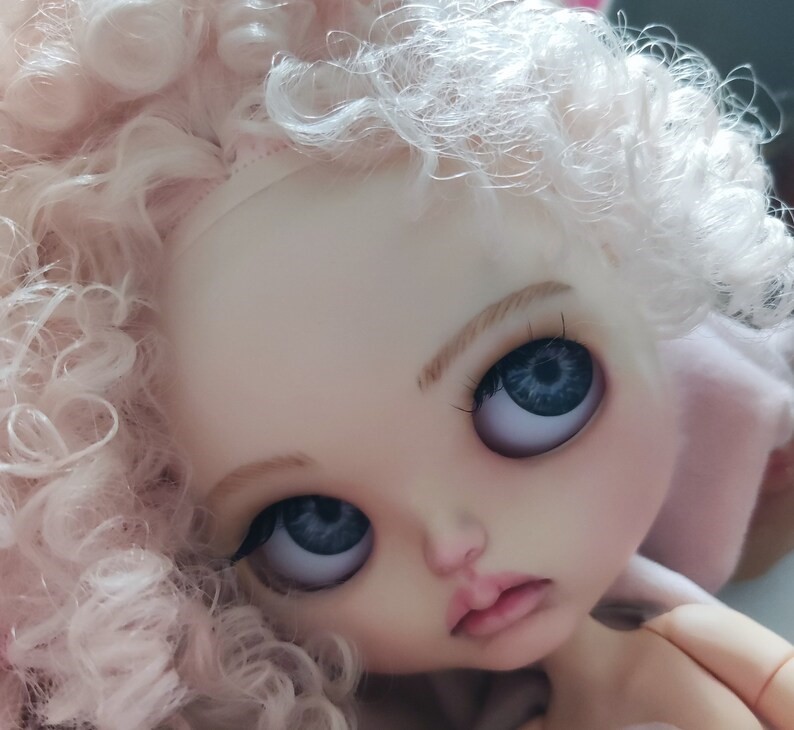 Iliana – Custom Blythe Doll One-Of-A-Kind OOAK Custom OOAK Blythe Doll
