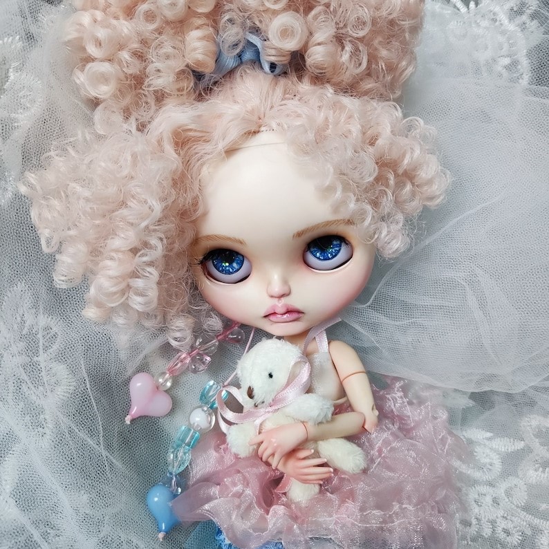 Iliana – Custom Blythe Doll One-Of-A-Kind OOAK Custom OOAK Blythe Doll