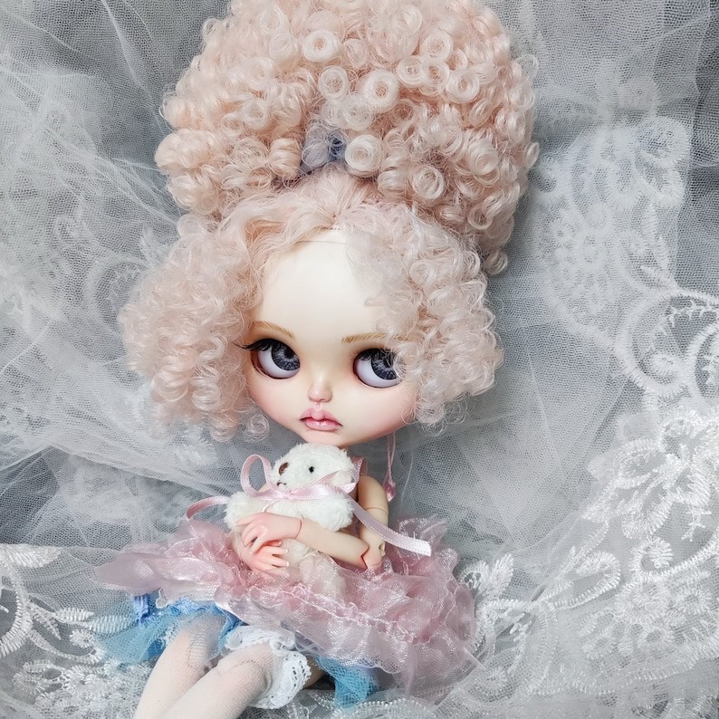 Iliana – Custom Blythe Doll One-Of-A-Kind OOAK Custom OOAK Blythe Doll