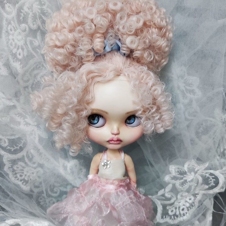 Iliana – Custom Blythe Doll One-Of-A-Kind OOAK Custom OOAK Blythe Doll