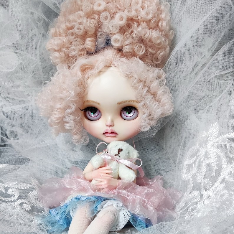 Iliana – Custom Blythe Doll One-Of-A-Kind OOAK Custom OOAK Blythe Doll