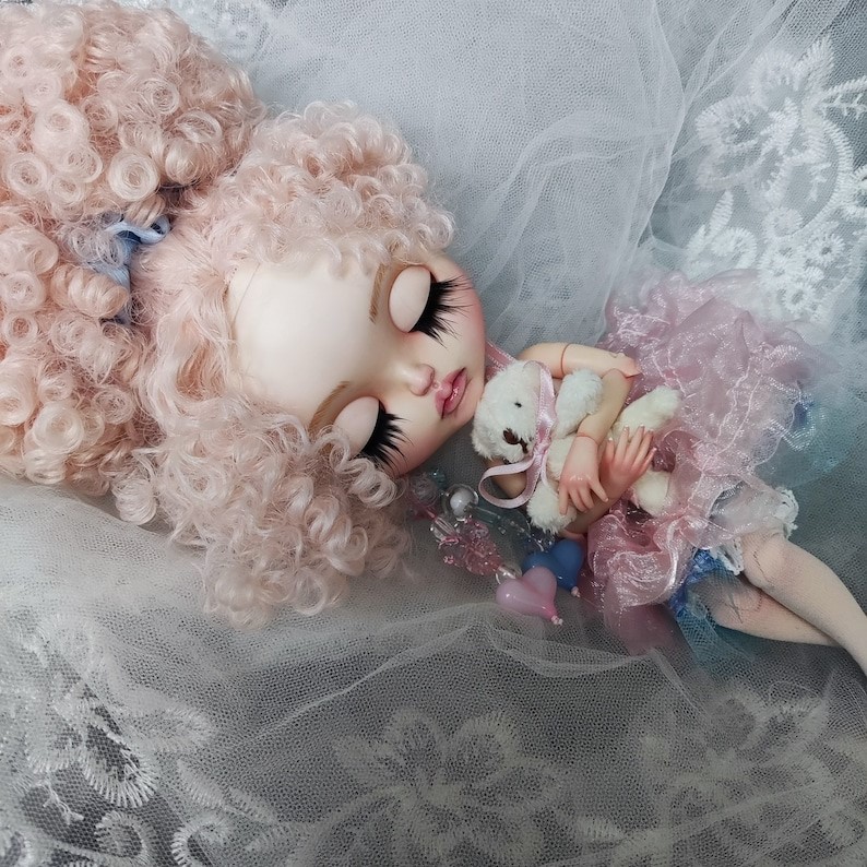 Iliana – Custom Blythe Doll One-Of-A-Kind OOAK Custom OOAK Blythe Doll