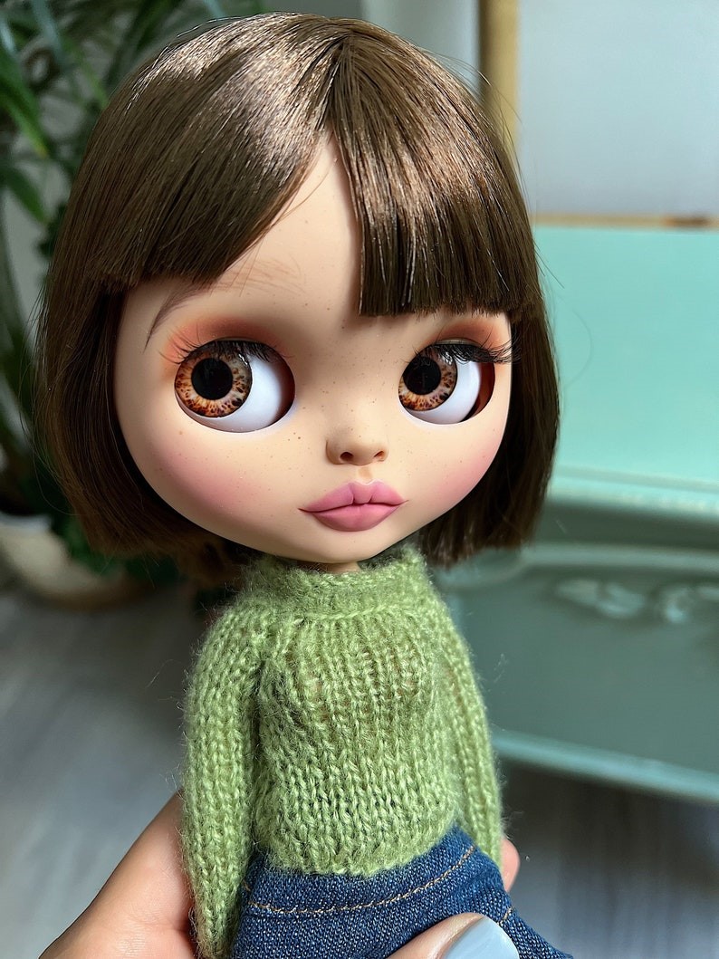 Isabel – Custom Blythe Doll One-Of-A-Kind OOAK Custom OOAK Blythe Doll