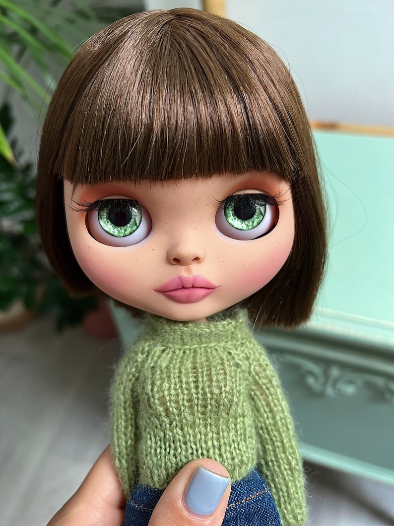 Isabel – Custom Blythe Doll One-Of-A-Kind OOAK Custom OOAK Blythe Doll