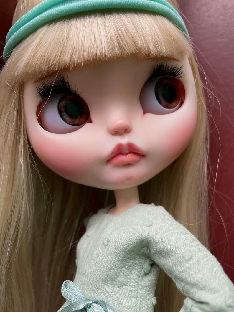 Katherine – Custom Blythe Doll One-Of-A-Kind OOAK Custom OOAK Blythe Doll