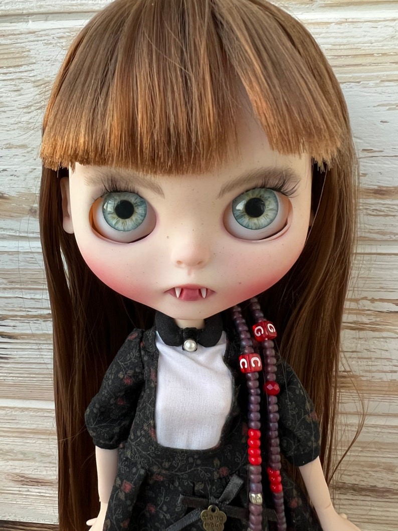 Kylie – Custom Blythe Doll One-Of-A-Kind OOAK Custom OOAK Blythe Doll
