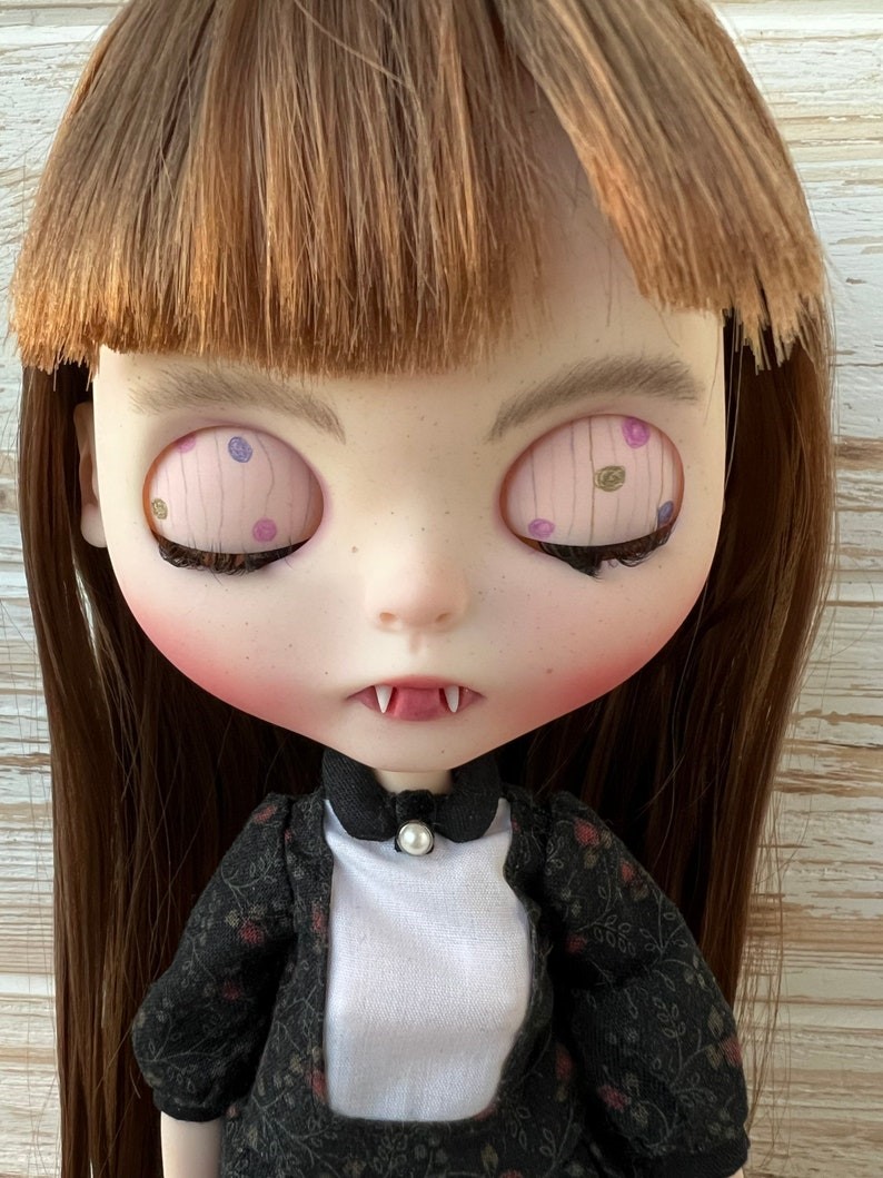 Kylie – Custom Blythe Doll One-Of-A-Kind OOAK Custom OOAK Blythe Doll