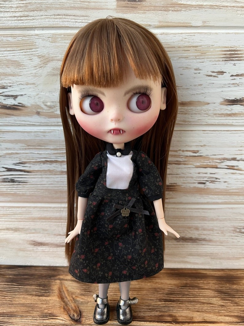 Kylie – Custom Blythe Doll One-Of-A-Kind OOAK Custom OOAK Blythe Doll