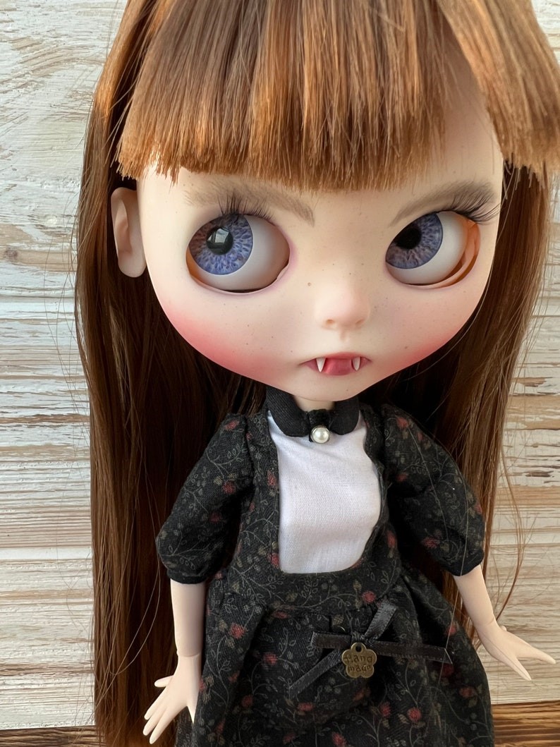 Kylie – Custom Blythe Doll One-Of-A-Kind OOAK Custom OOAK Blythe Doll