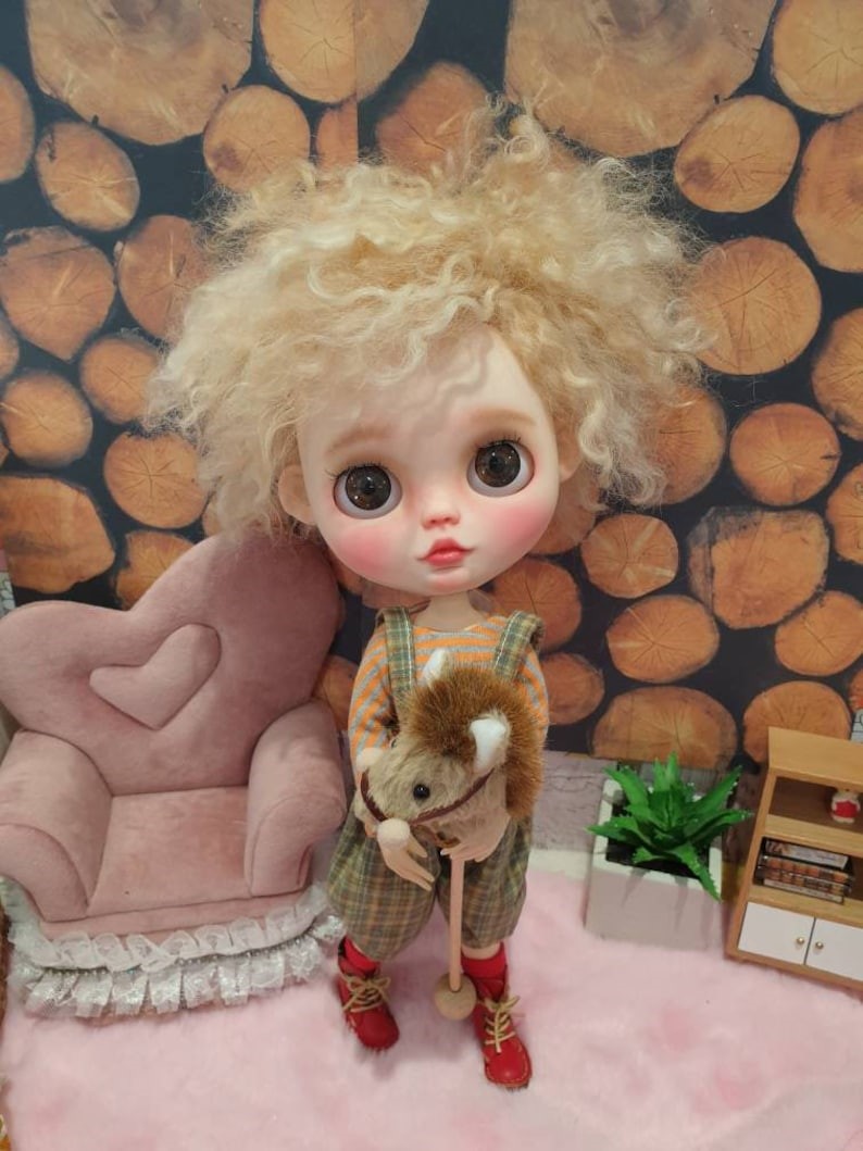 Lauryn – Custom Blythe Doll One-Of-A-Kind OOAK Custom OOAK Blythe Doll