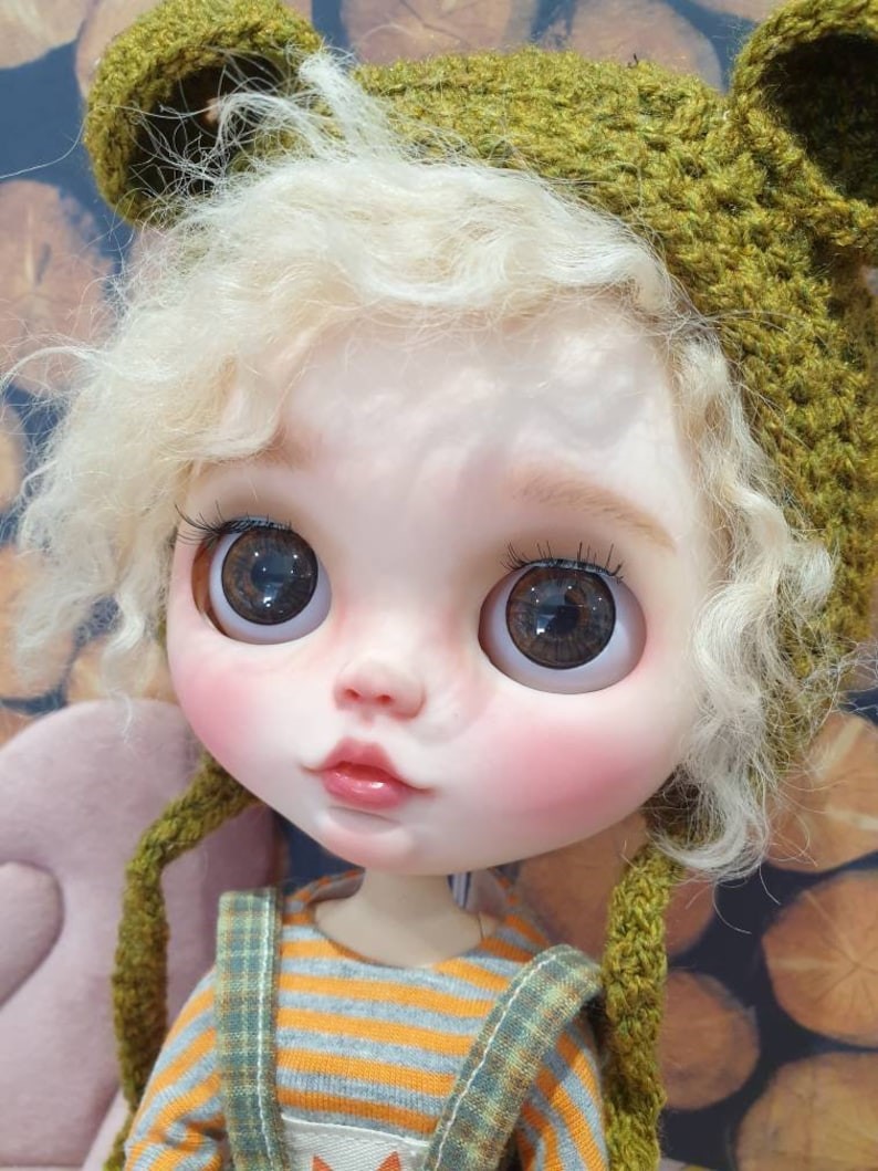 Lauryn – Custom Blythe Doll One-Of-A-Kind OOAK Custom OOAK Blythe Doll