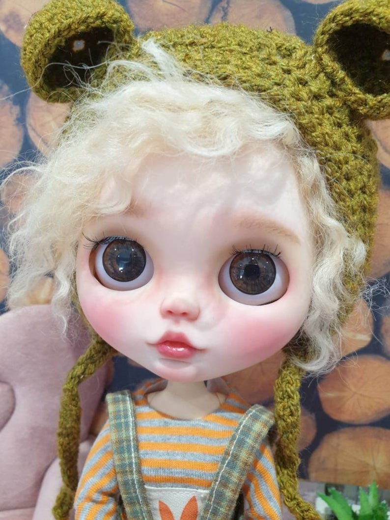Lauryn – Custom Blythe Doll One-Of-A-Kind OOAK Custom OOAK Blythe Doll