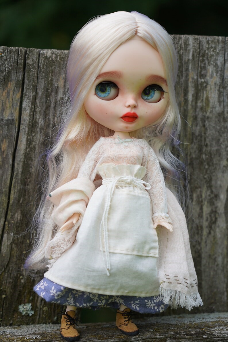 Leilani – Custom Blythe Doll One-Of-A-Kind OOAK Custom OOAK Blythe Doll