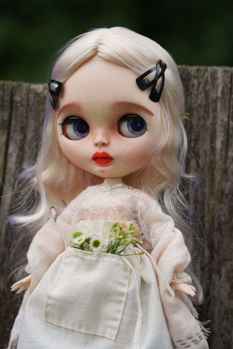 Leilani – Custom Blythe Doll One-Of-A-Kind OOAK Custom OOAK Blythe Doll