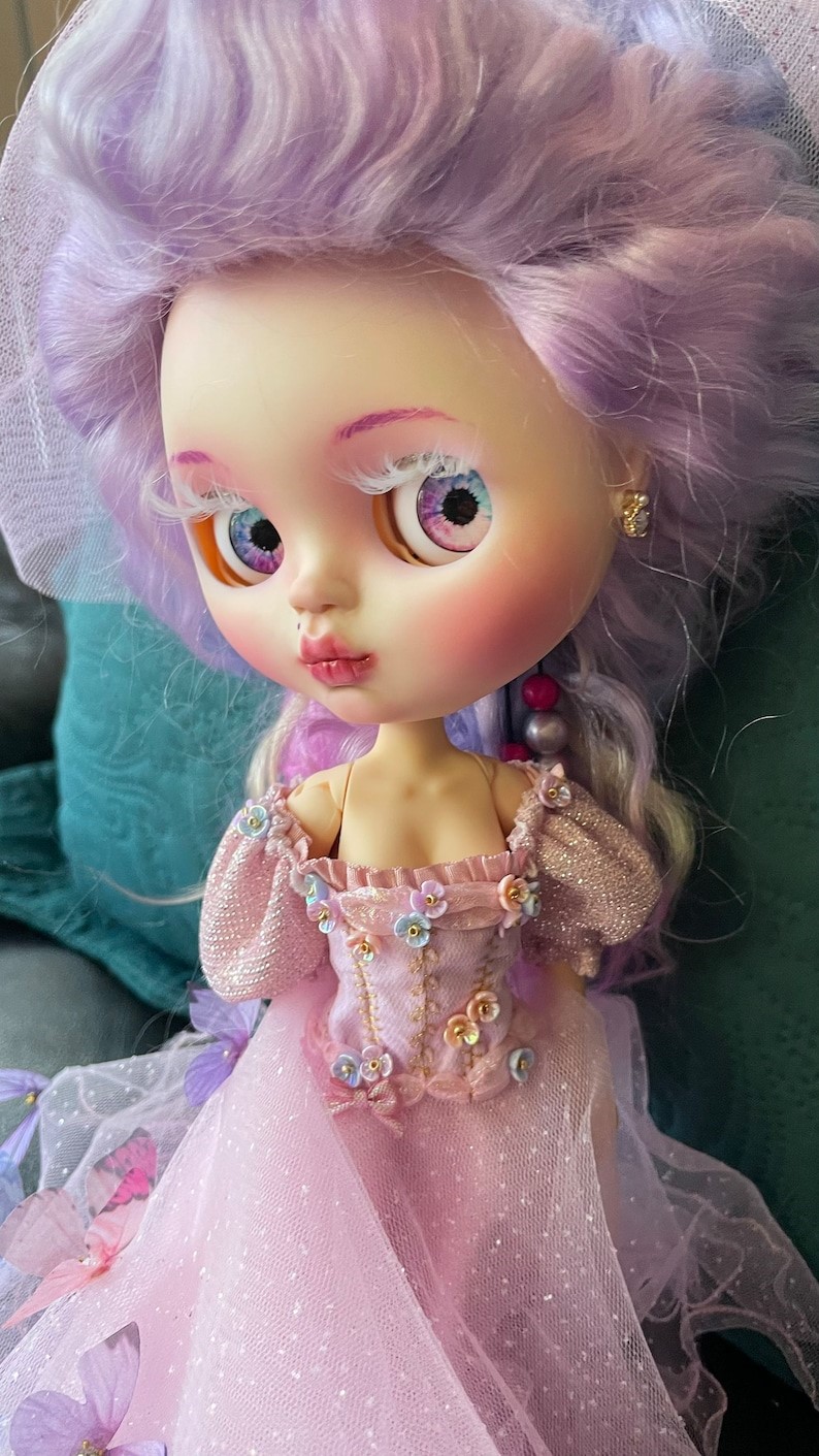 Luisa – Custom Blythe Doll One-Of-A-Kind OOAK Custom OOAK Blythe Doll