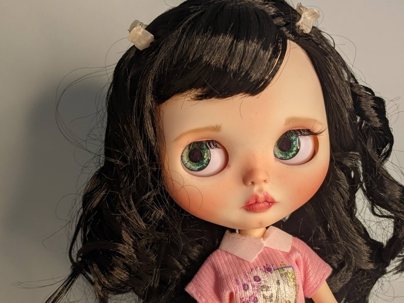 Meghan – Custom Blythe Doll One-Of-A-Kind OOAK Custom OOAK Blythe Doll