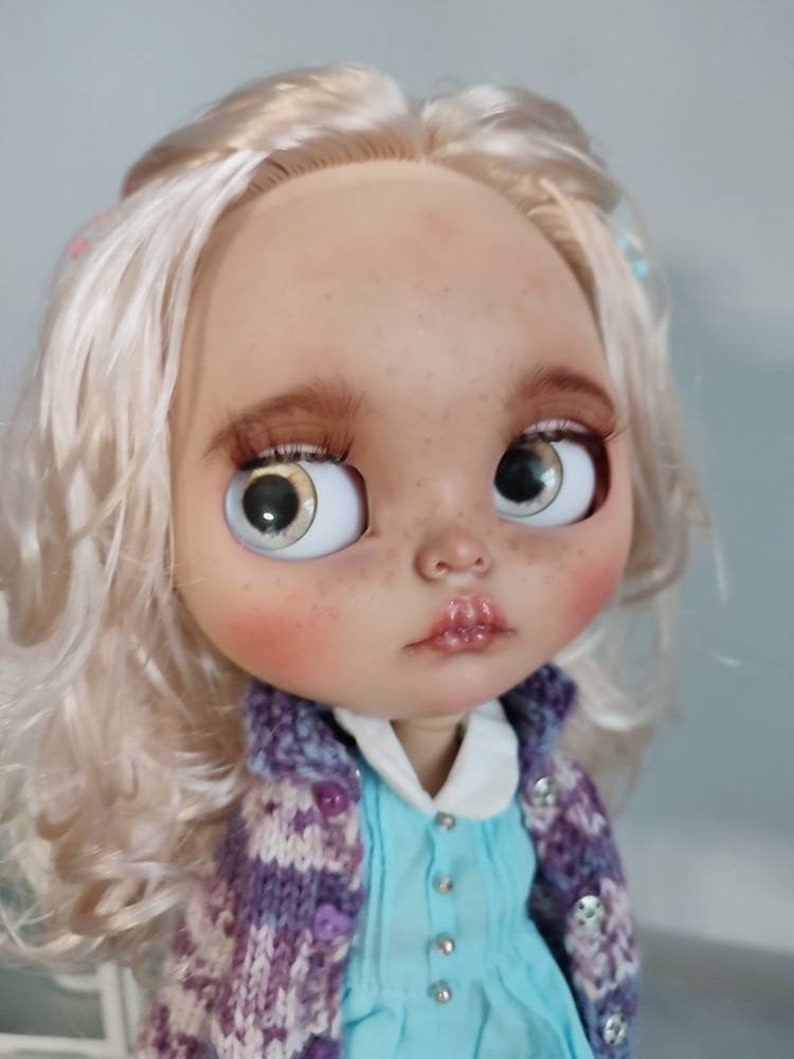 Nataly – Custom Blythe Doll One-Of-A-Kind OOAK Custom OOAK Blythe Doll