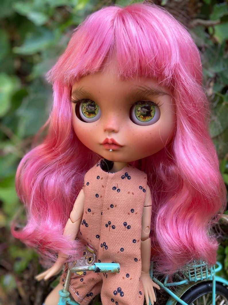Norah – Custom Blythe Doll One-Of-A-Kind OOAK Custom OOAK Blythe Doll
