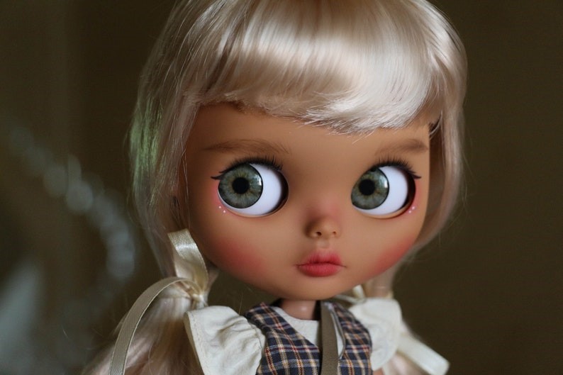 Paola – Custom Blythe Doll One-Of-A-Kind OOAK Custom OOAK Blythe Doll