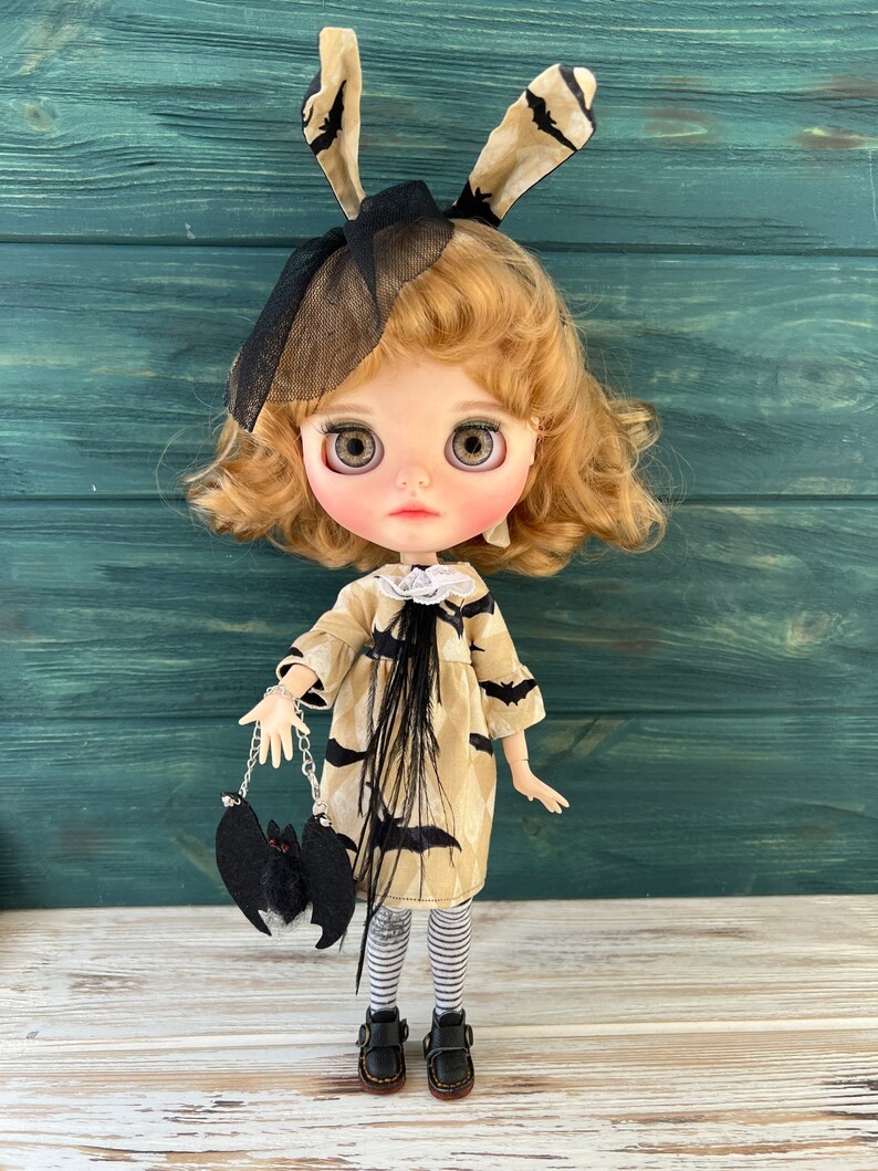 Sandra – Custom Blythe Doll One-Of-A-Kind OOAK Custom OOAK Blythe Doll