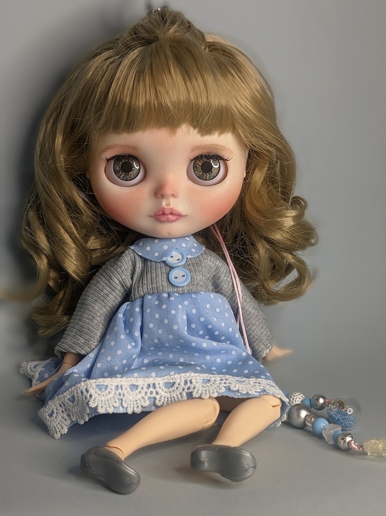 Sienna – Custom Blythe Doll One-Of-A-Kind OOAK Custom OOAK Blythe Doll