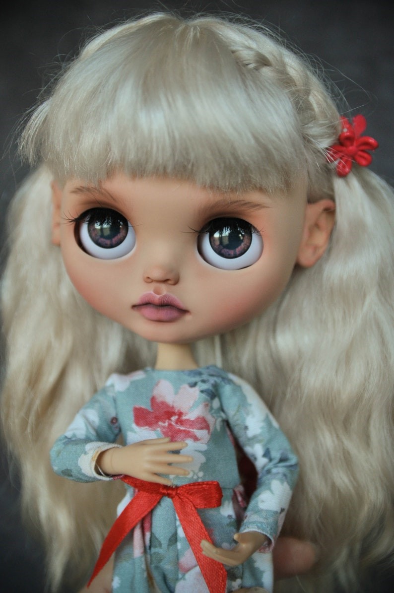 Sonia – Custom Blythe Doll One-Of-A-Kind OOAK Custom OOAK Blythe Doll
