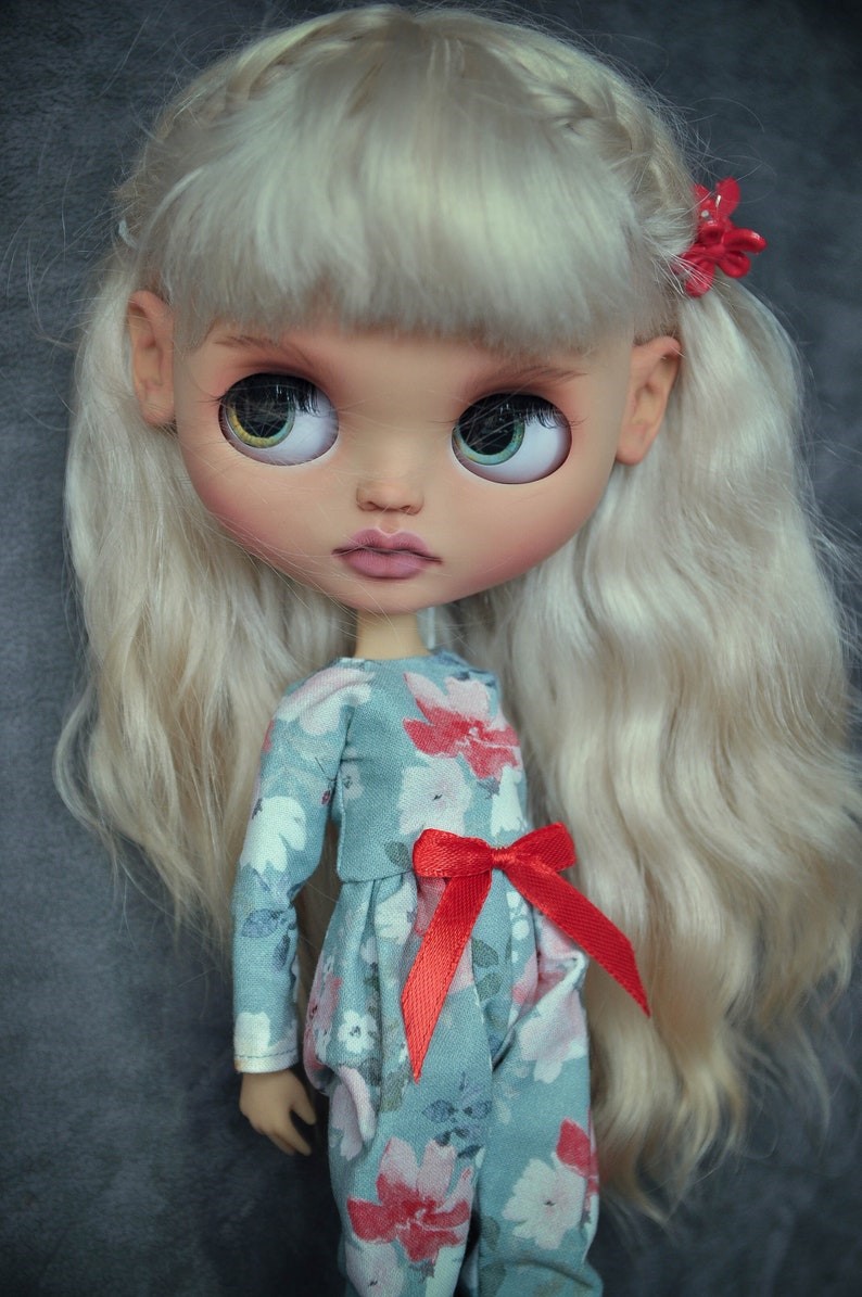 Sonia – Custom Blythe Doll One-Of-A-Kind OOAK Custom OOAK Blythe Doll