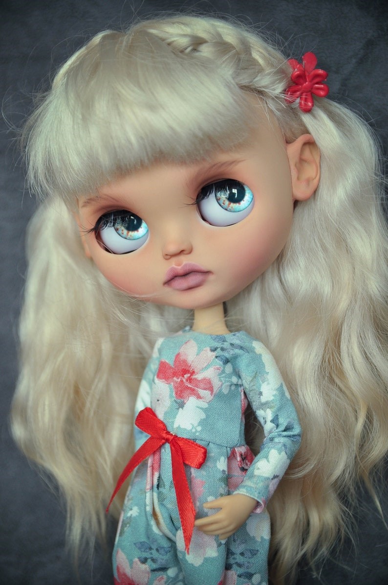 Sonia – Custom Blythe Doll One-Of-A-Kind OOAK Custom OOAK Blythe Doll