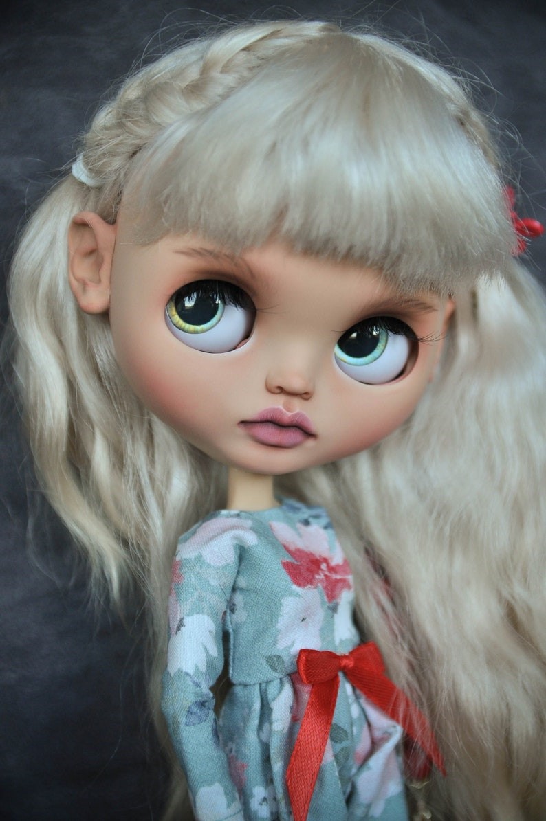 Sonia – Custom Blythe Doll One-Of-A-Kind OOAK Custom OOAK Blythe Doll