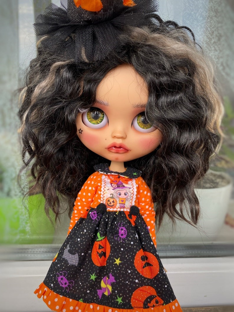 Valeria – Custom Blythe Doll One-Of-A-Kind OOAK Custom OOAK Blythe Doll