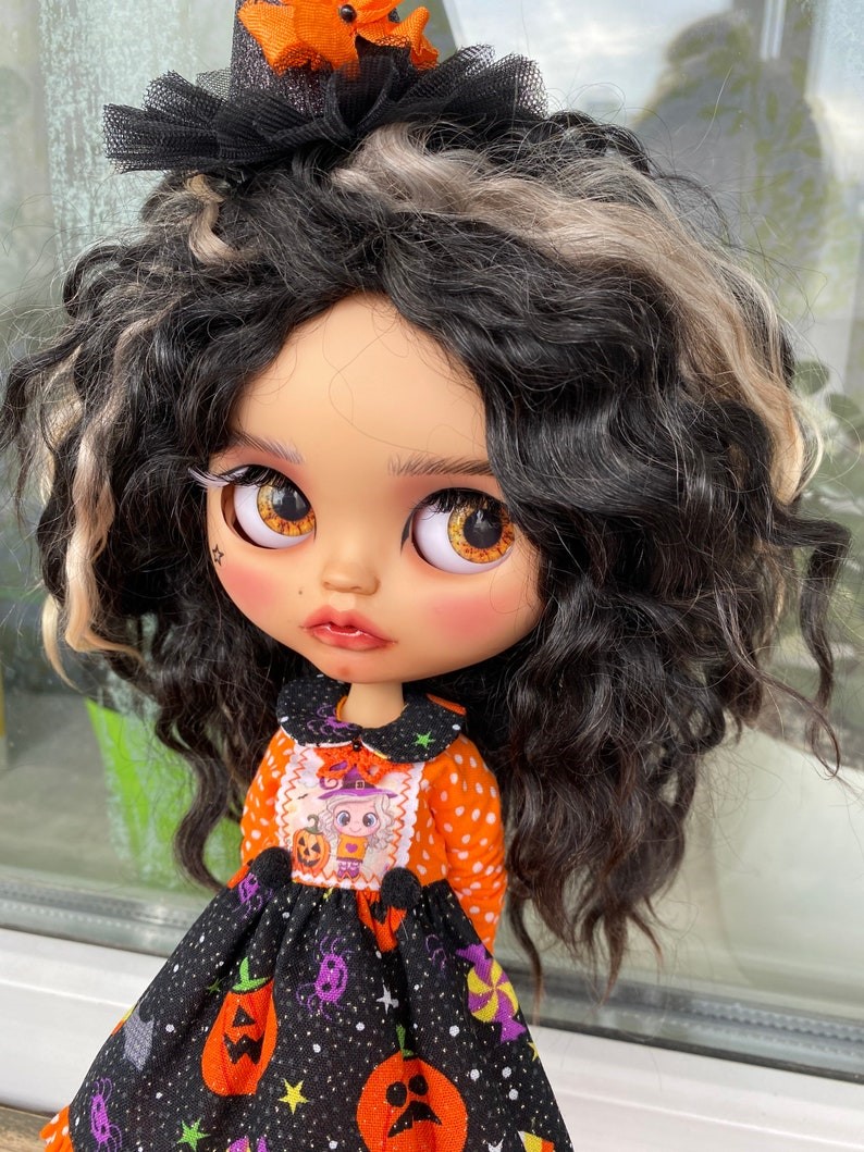 Valeria – Custom Blythe Doll One-Of-A-Kind OOAK Custom OOAK Blythe Doll