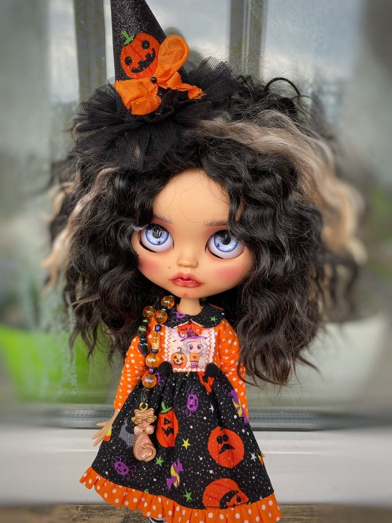 Valeria – Custom Blythe Doll One-Of-A-Kind OOAK Custom OOAK Blythe Doll