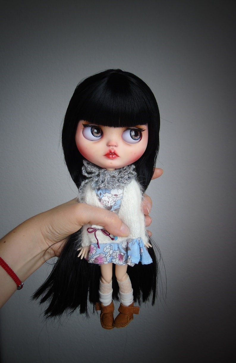 Zoie – Custom Blythe Doll One-Of-A-Kind OOAK Custom OOAK Blythe Doll