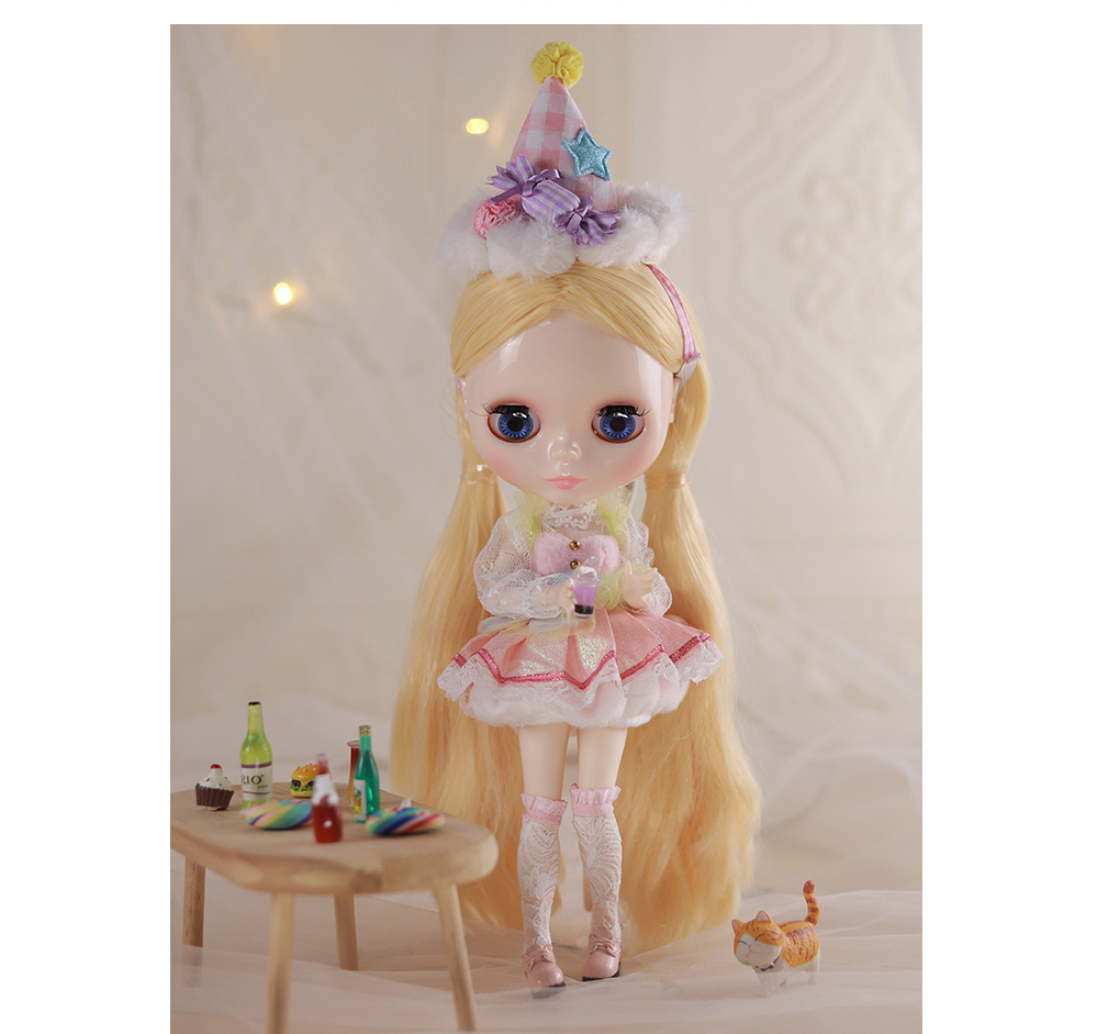Neo Blythe Doll with Blonde Hair, White Skin, Shiny Cute Face & Custom Jointed Body 3