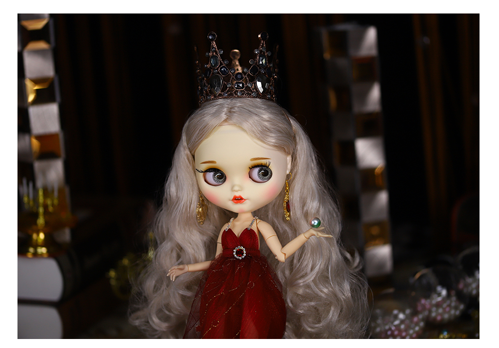 Valerie – Premium Custom Neo Blythe Doll with Pink Hair, White Skin & Matte Smiling Face 2