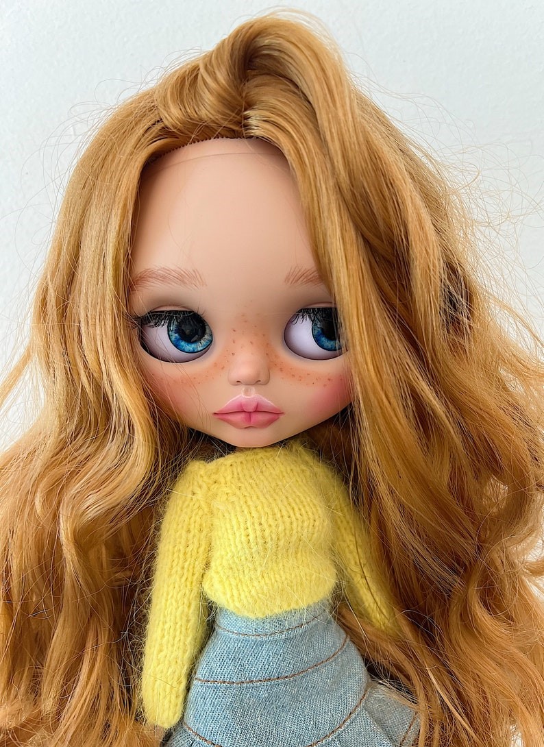 Remi – Custom Blythe Doll One-Of-A-Kind OOAK Custom OOAK Blythe doll