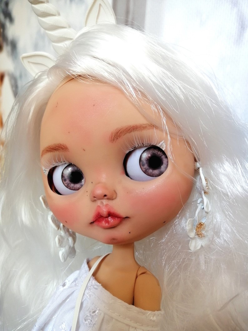 Eliza – Custom Blythe Doll One-Of-A-Kind OOAK Custom OOAK Blythe doll