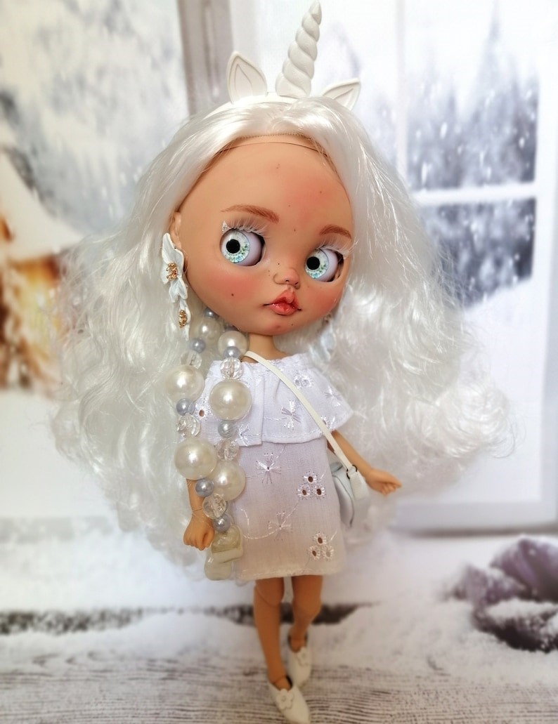 Eliza – Custom Blythe Doll One-Of-A-Kind OOAK Custom OOAK Blythe doll